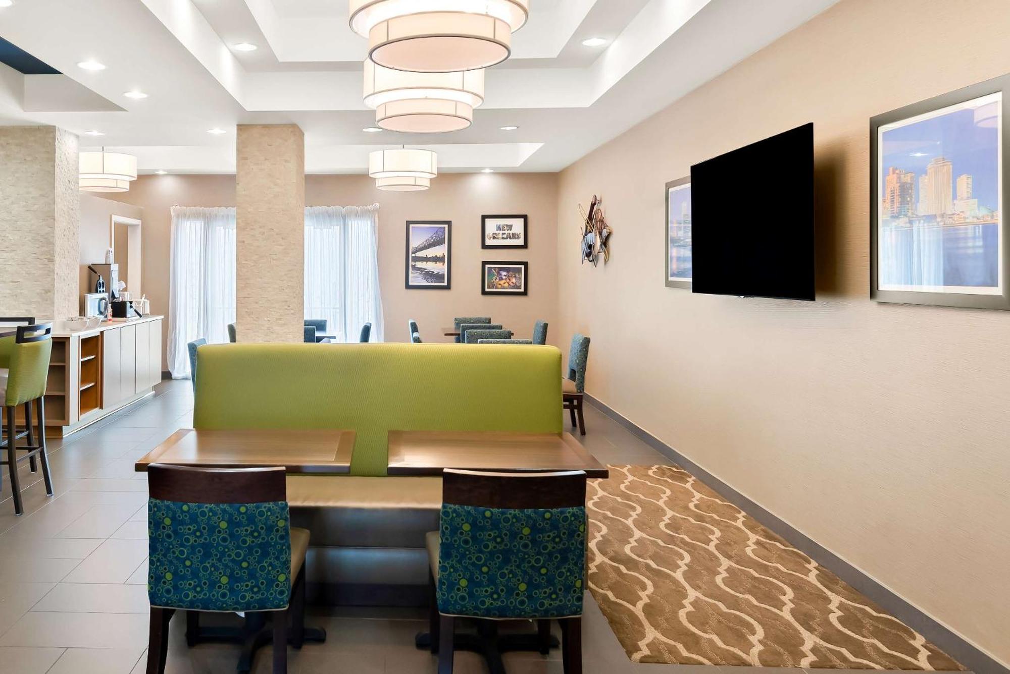 Comfort Suites New Orleans East Dış mekan fotoğraf